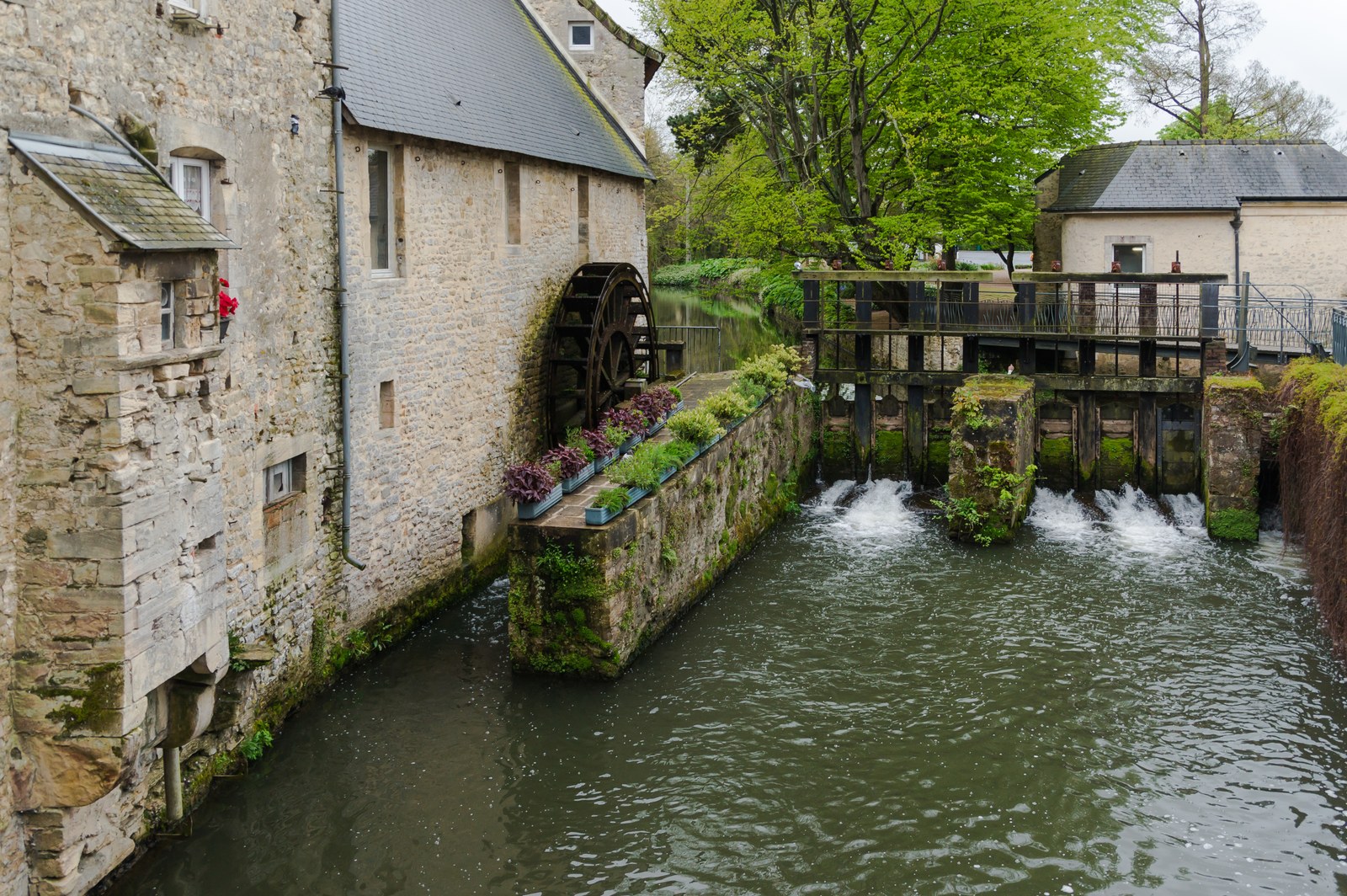Molí medieval sobre el riu Aure, Bayeux